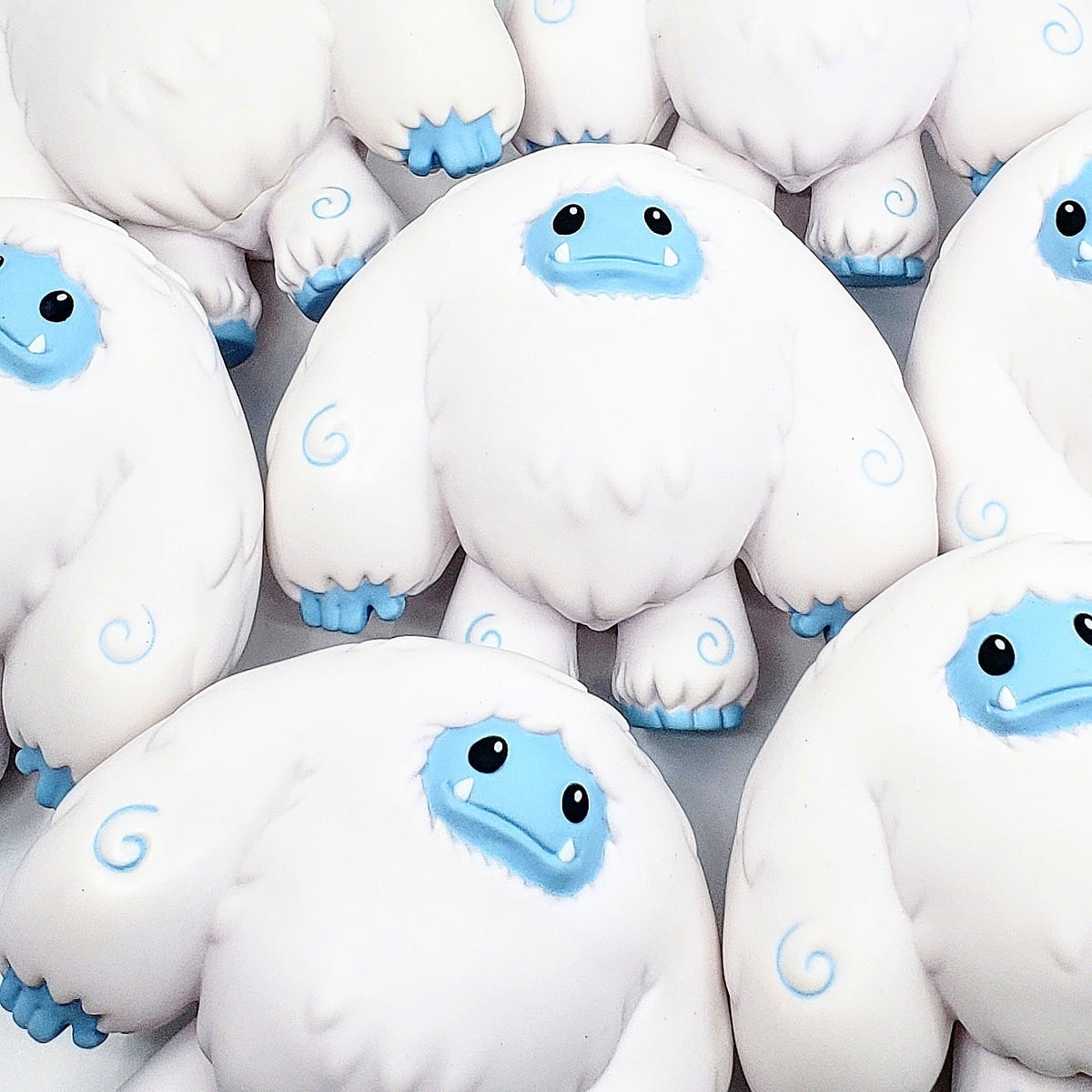 Classic Edition Chomp Vinyl Figure Preorder Ships in ~90 Days Cannot B ...
